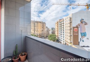 Apartamento T2 Com Varandas E Lug. Garagem - Av...