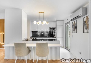Apartamento T2+1, De 2022, Com Dois Lugares De...