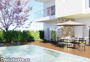 Apartamento T3 em Estômbar e Parchal de 170,00 m²