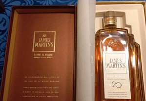 Garrafa de Whisky James Martin´s 20 anos