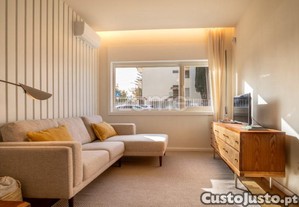 Predio Em Propriedade Total Com 3 Apartamentos...