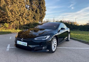 Tesla Model S ... 
