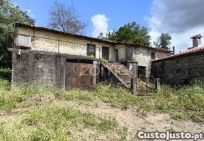 Casa Para Recuperação Em Valdreu - Vila Verde