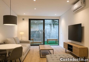 Apartamento T1 Próximo Ao Metro Da Trindade -...