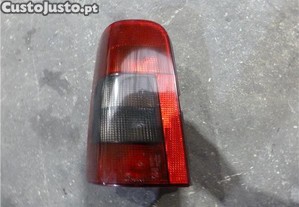 FAROLIM TRASEIRO ESQUERDO Citroen berlingo 1996 6350EE