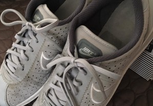 Sapatilhas Nike, tamanho 43