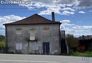 Casa / Villa T4 em Vila de Ala de 80,00 m