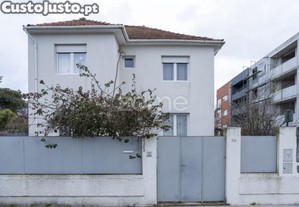 Moradia T4 C/ 278 M2 Em Ramalde