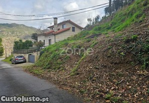 Terreno Em Ferral(Sidrós), Com Bons Acessos E...