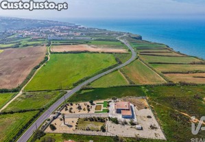 Moradia isolada T2 em Encarnação de 145 m²