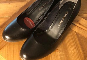 Sapatos pretos Marco Tozzi novos