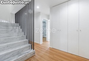 Apartamento T2 Duplex Na Rua Do Godinho, Em...