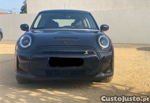 MINI Cooper Cooper SE - 21
