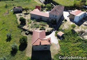 Quinta Com 4 Casas Em Marco De Canaveses