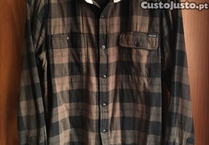 Camisa Volcom aos quadrados - tamanho S