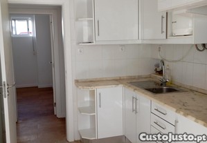 Apartamento T2 Remodelado Venda Nova Portas de Benfica