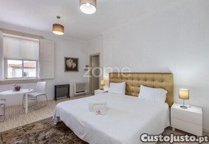 Palácio No Douro Com Al Ativo E 13 Suites-