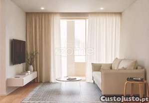 Apartamento T2 Com Varanda, Garagem E Arrumo -...