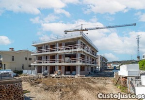 Apartamento T2 Novo C/Varanda E 2 Lug. Garagem...