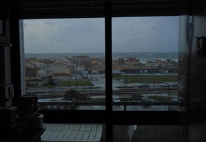 Fabulosas Vistas de Mar, T1 centro de Espinho, varanda, garagem, arrumos
