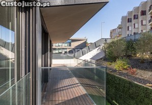 Apartamento T4 Novo No Empreendimento Icon, À...