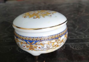 caixinha vintage em porcelana , porcelat, portes grátis