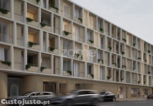 Apartamento T2 Com Varanda, Garagem E Arrumo -...