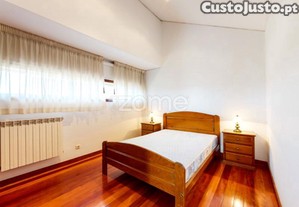 Moradia Individual T5 Em Outeiro Maior, Vila Do...