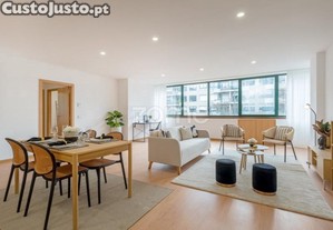 Apartamento T3 Renovado Com Duplo Lug. Garagem...