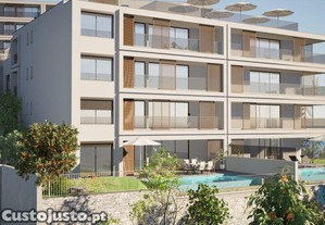 Apartamento T2 em Estreito de Cmara de Lobos de 99,00 m