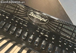 Acordeão Roland FR8x Dallapé
