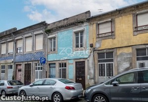 Prédio Com Logradouro E Vista Rio Na Rua De São...