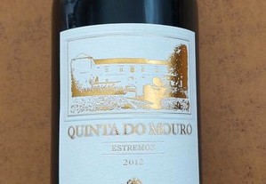 Vinho Quinta do Mouro 2015 rótulo dourado Cx de 3 Garrafas