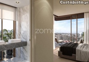 Apartamento T4 Em Matosinhos Sul.