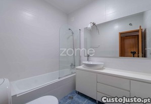 Apartamento T4 Com Garagem Fechada Em São Vitor...