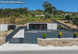 Moradia Trrea T3 Com Piscina | Nova | Leites, Guimares