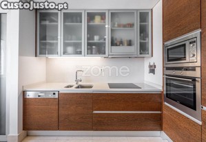 Apartamento T3 | 198 M2 | Varanda | Garagem 2X...