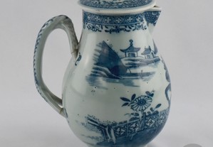 Leiteira Companhia das Índias, decoração Azul e Branca, Kangxi finais séc. XVII