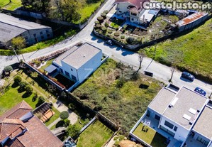 Moradia T3 Em Estrutura, Vila Verde