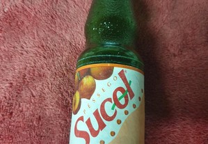 Garrafa antiga dos refrigerantes SUCOL