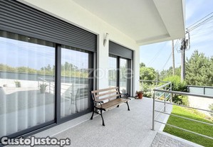 Moradia Moderna T4 Em São Mamede De Este