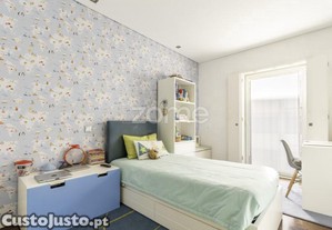 Apartamento T4 Renovado Com Garagem Ao Jardim...