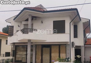 Loja Para Comércio Ou Restauração No Muro - Trofa