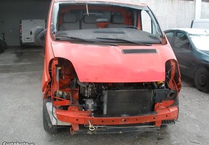 capot Opel Vivaro 1.9CDTI ano 2004