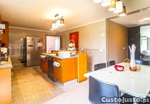 Moradia T3, Oliveira São Mateus, Vila Nova De...