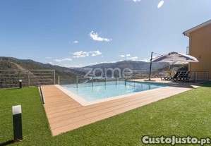 Moradia Individual Com Piscina E Garagem Em Rio...