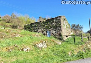 Moradia Para Restauro - Ribeira Do Neiva