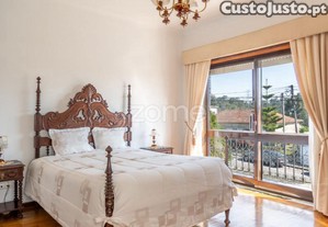 Moradia T4 C/ Loja Comercial