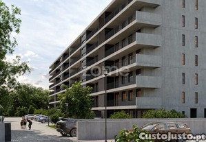 Apartamento T3 Com Suíte E Varanda Localizado...