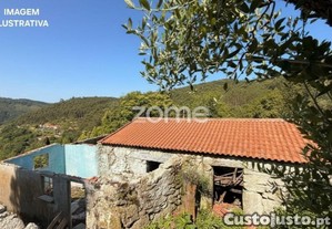 Moradia T2 Para Restauro Localizada Em Tabuaças...